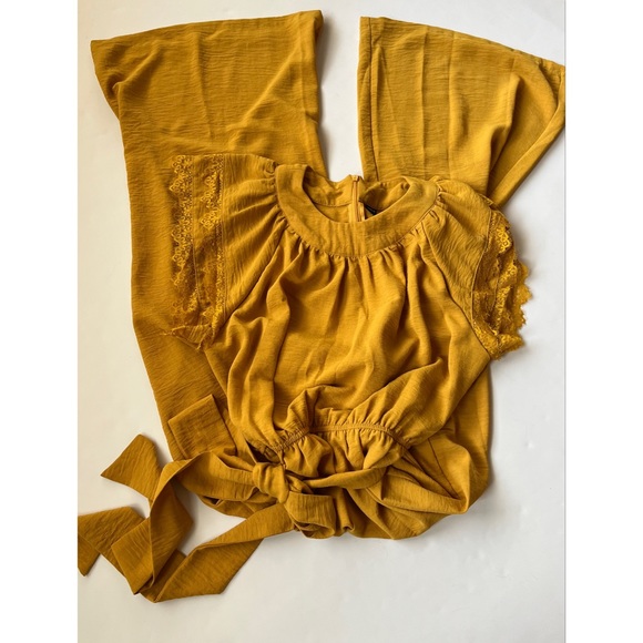 SHEIN Women’s Mustard Yellow Lace Short Sleeve Belted Wide Leg Jumpsuit Size 4 - Picture 8 of 8